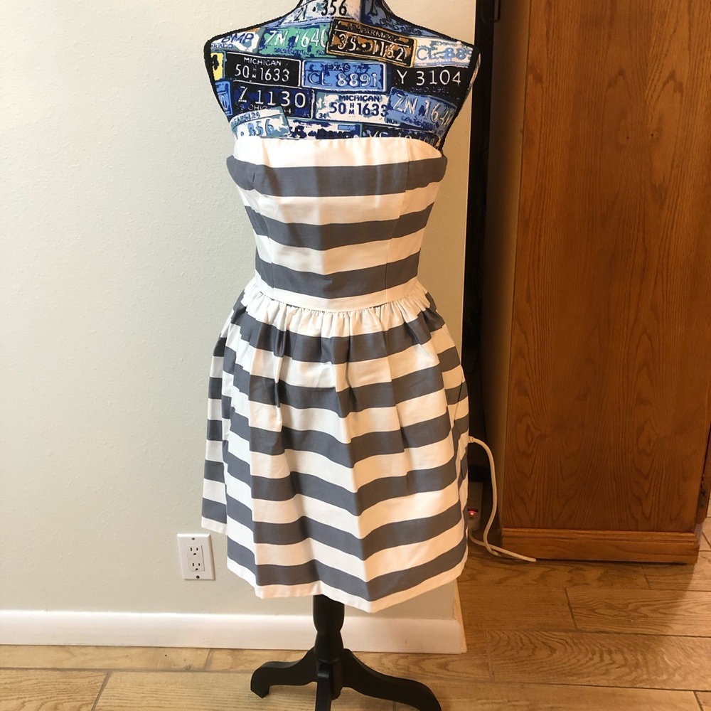 Strapless sundress